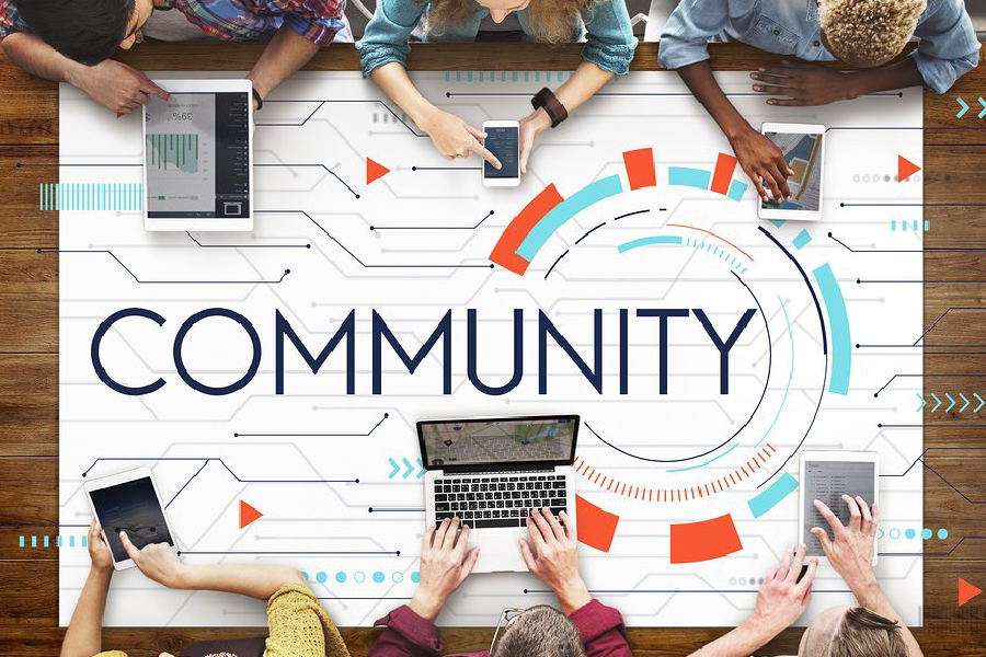 community4 - ‎🚀 17. Community manager - Aprovecha tus habilidades en la red social